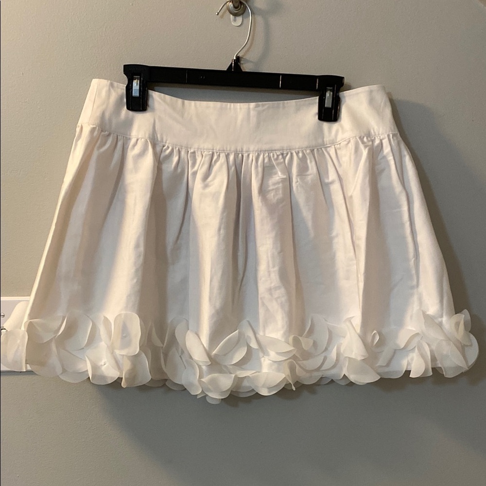 Fiorucci White Pleated Cotton Skirt w/Accent Floral Hem. Size 12 or Italian 46